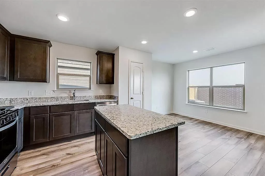 13821 Musselshell Dr — Photo 3