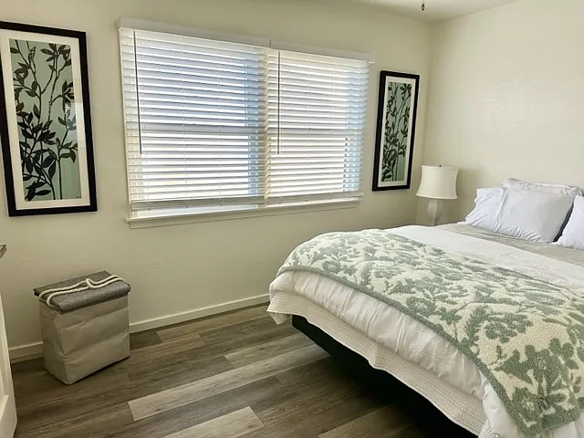 430 E Line St — Photo 12