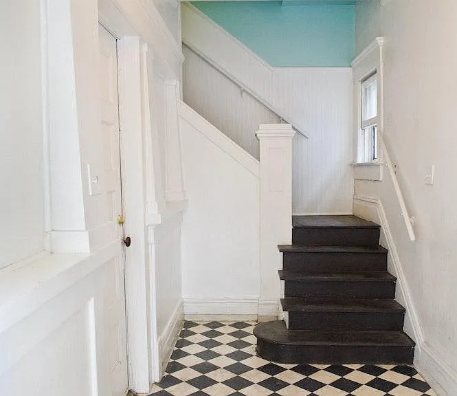 1605 W Resseguie St #2 — Photo 4