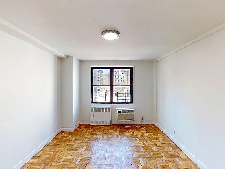 141 E 89th St #2F — Photo 7