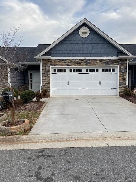 1st image of 105 Bella Ct