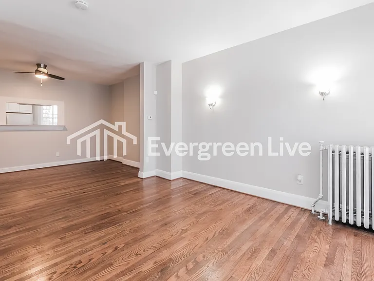 2734 E Biddle St — Photo 2