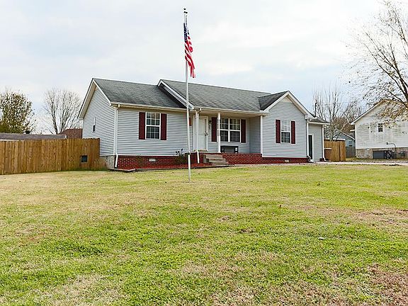 3rd image of 407 Shamrock Dr