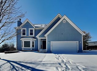 701 SE 12th Ter, Lees Summit, MO 64081