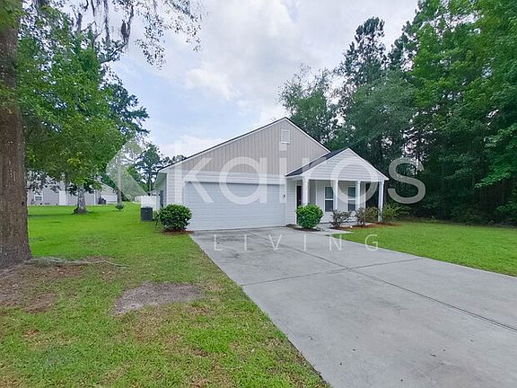 3rd image of 25 Amber Mill Ct