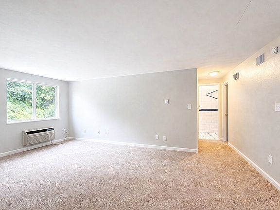 1 BR - Living Room
