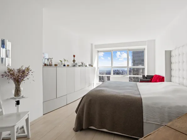 146 West 57th Street 70B image 3 of 11