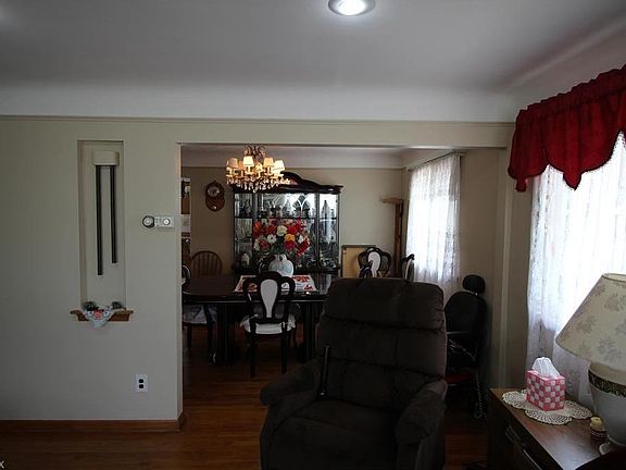 4th image of 3507 Stanfield Dr