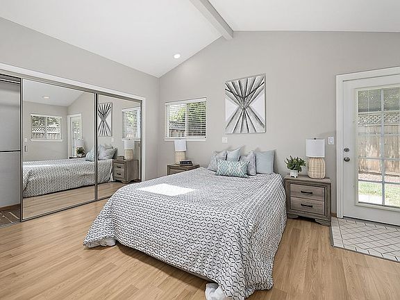 4th image of 2593 Aragon Ct Unit 2