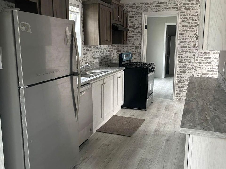 2nd image of 8916 Beechwood Dr