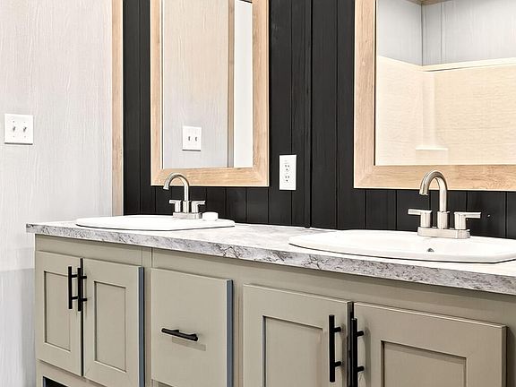 5th image of 122 Chapel Cross Rd