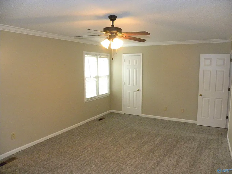 102 W Lake Cir — Photo 11