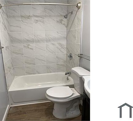 4th image of 837 W 165th Pl