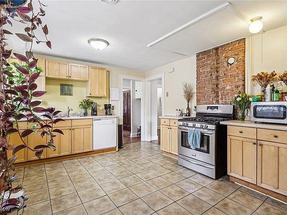 2nd image of 9614 Clifton Blvd