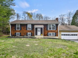 38 Broadmeadow Dr, Lunenburg, MA 01462