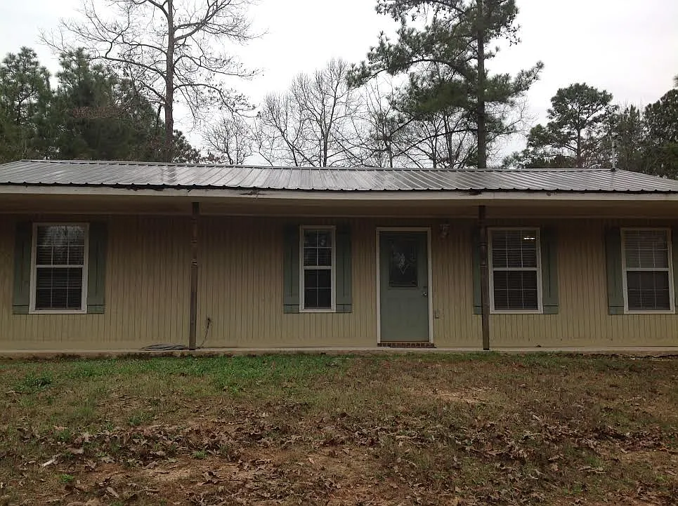 20897 Christina Dr photo 1