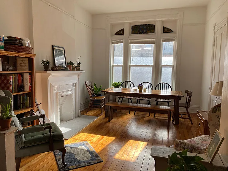 2132 W 21st St #3F — Photo 3
