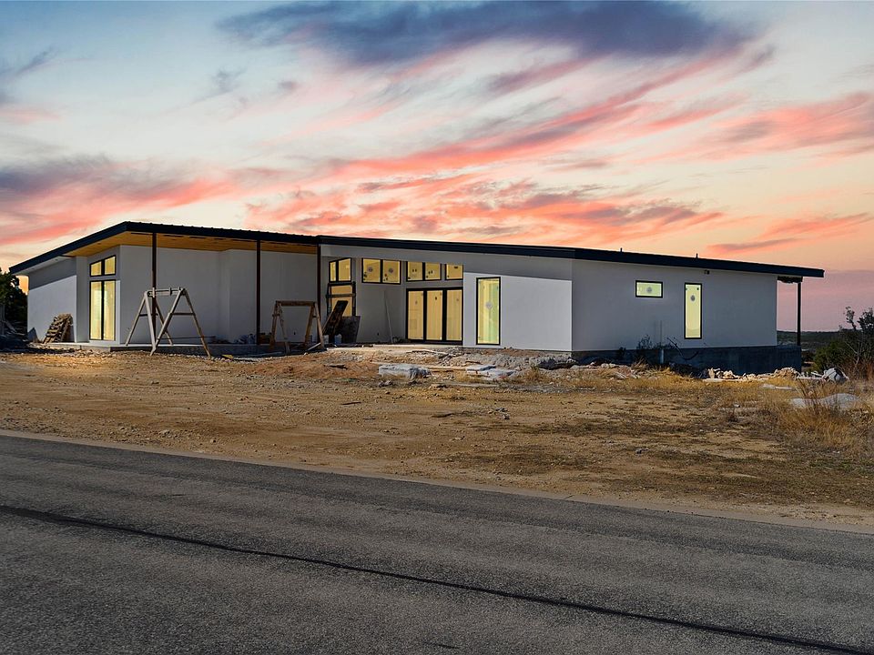 1st image of 516 Bosque Trl