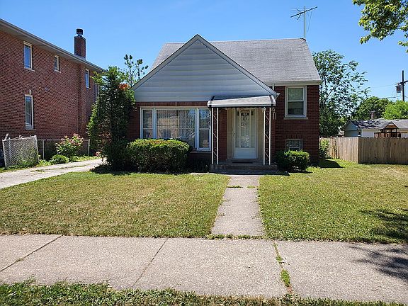 2nd image of 3839 Dobson St