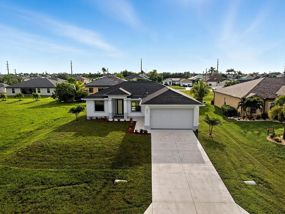 211 NW 25th Ave
