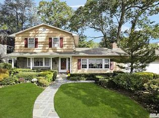 75 Berkshire Rd, Rockville Centre, NY 11570