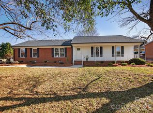 325 Log Barn Rd, Salisbury, NC 28146