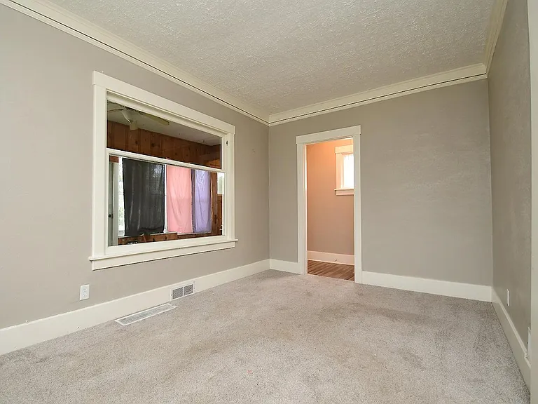 2723 Newport Ave — Photo 26