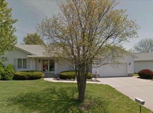 113 Velda St, Farmersville, IL 62533