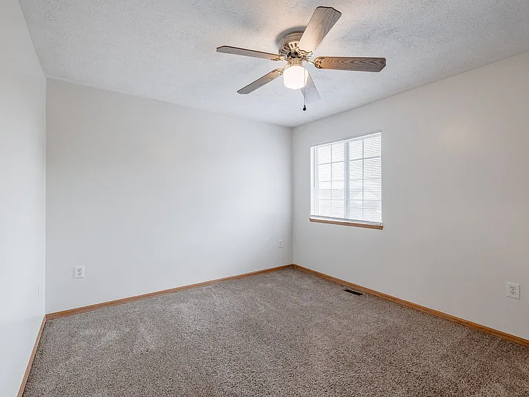 410 W Todd Cir — Photo 23