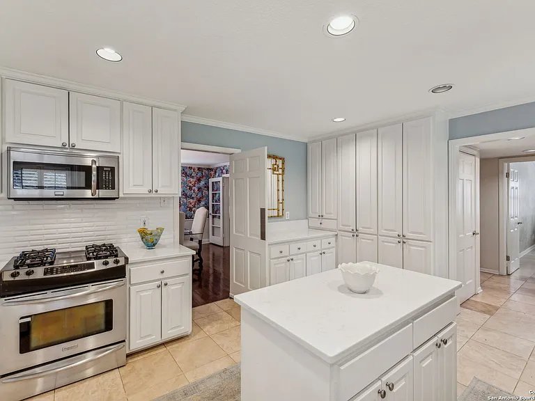 106 Morningside Dr — Photo 14