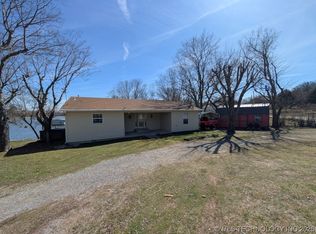 950 Lakeside Dr N, Adair, OK 74330