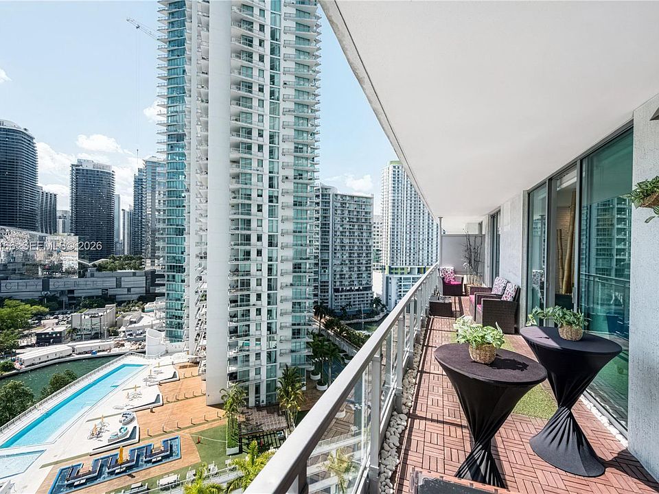 1st image of 90 SW 3rd St APT 2116