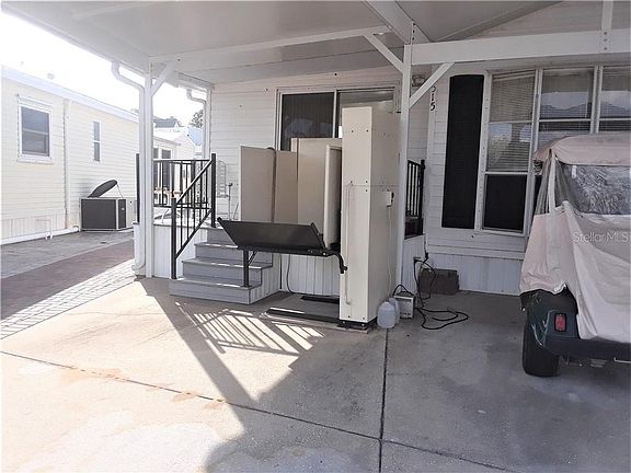 3rd image of 515 Pansy St