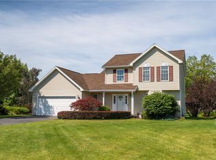 53 Gingerwood Way, West Henrietta, NY 14586