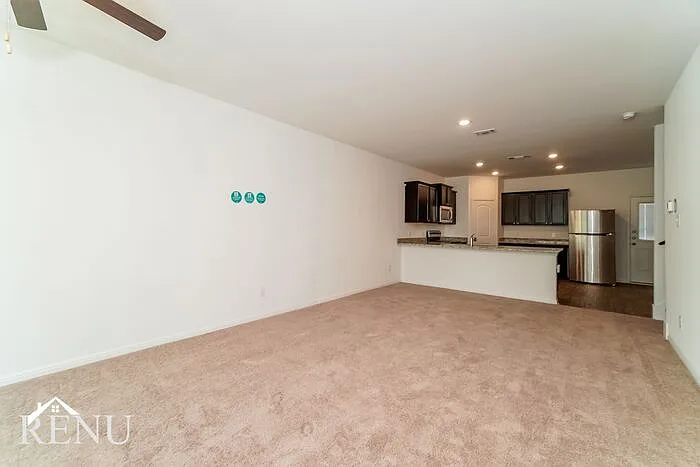 109 Fox Glen Trl — Photo 7