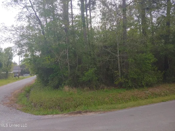 3rd St Lot 1, Bay Saint Louis, MS 39520