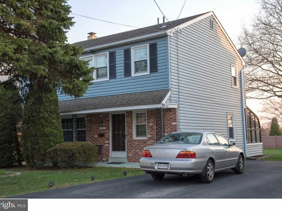 2nd image of 2614 Cynwyd Ave
