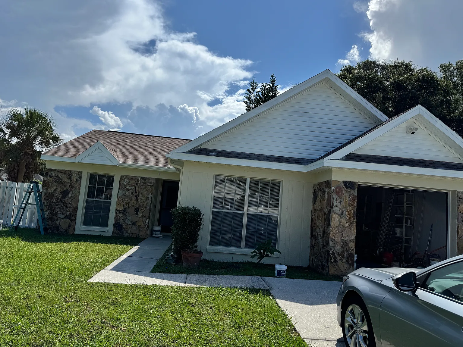 3 bed, 1244 sqft, $2,200 — Photo 1