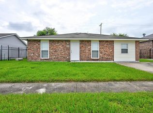 404 Federal Dr, Avondale, LA 70094