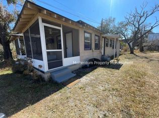 207 NE 2nd St, Mulberry, FL 33860