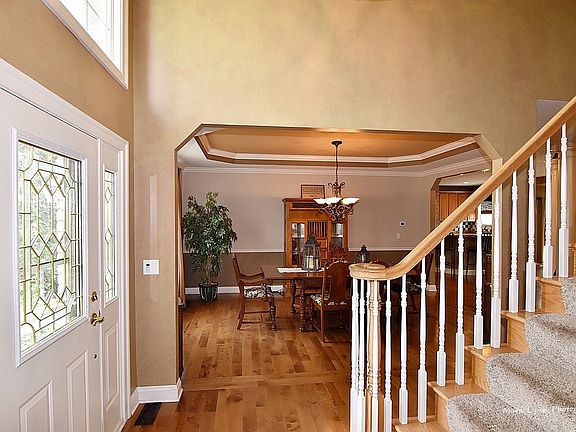 2nd image of 39W356 Cambridge Ct