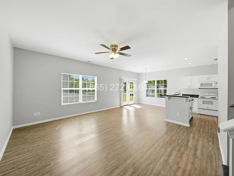 4807 Fennel Rd NE — Photo 6