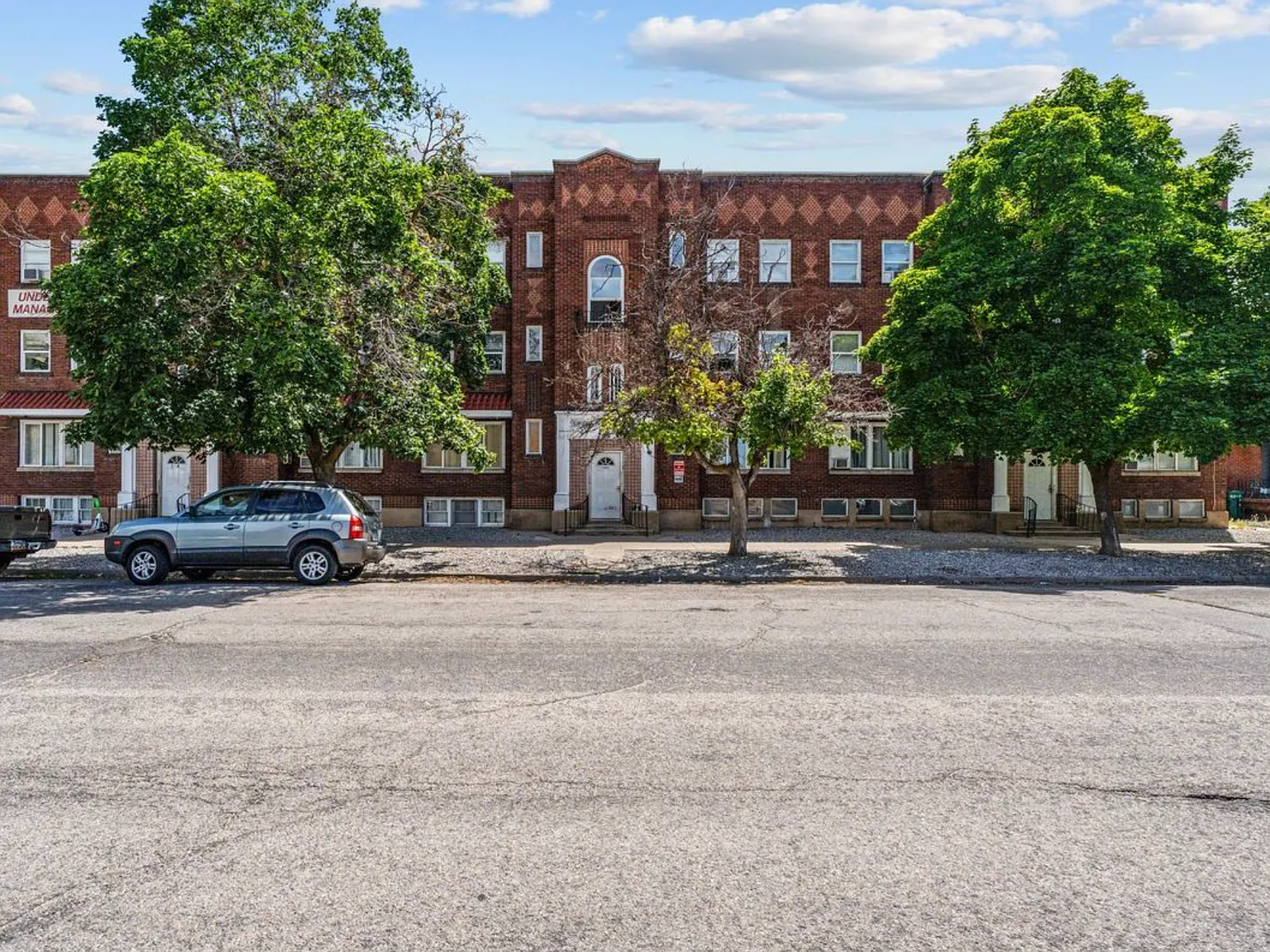 Upton Apartments — Photo 2