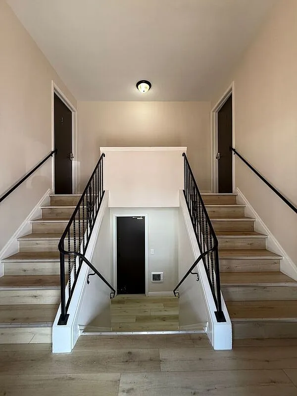 Building Photo - 172 Stonewood Ave #3