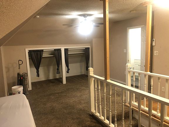 3rd image of 445 N Oakley Ave #3