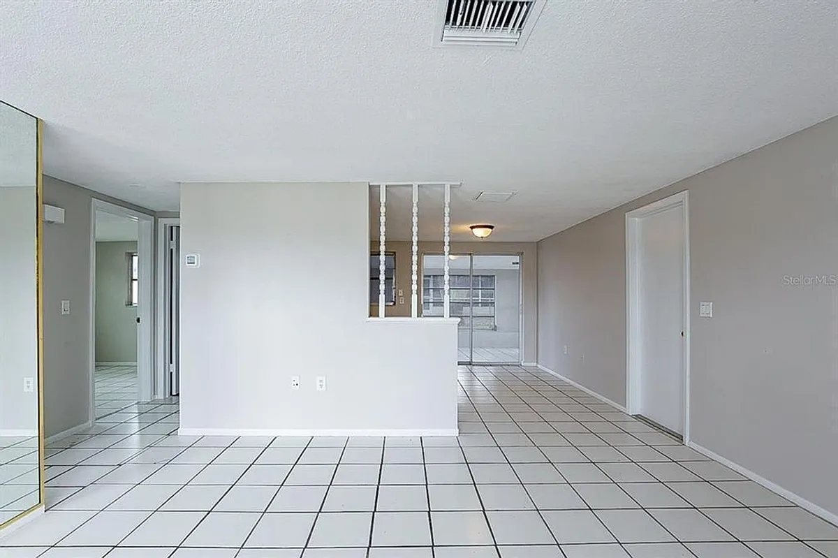 Building Photo - 9110 Saint Clair Ln
