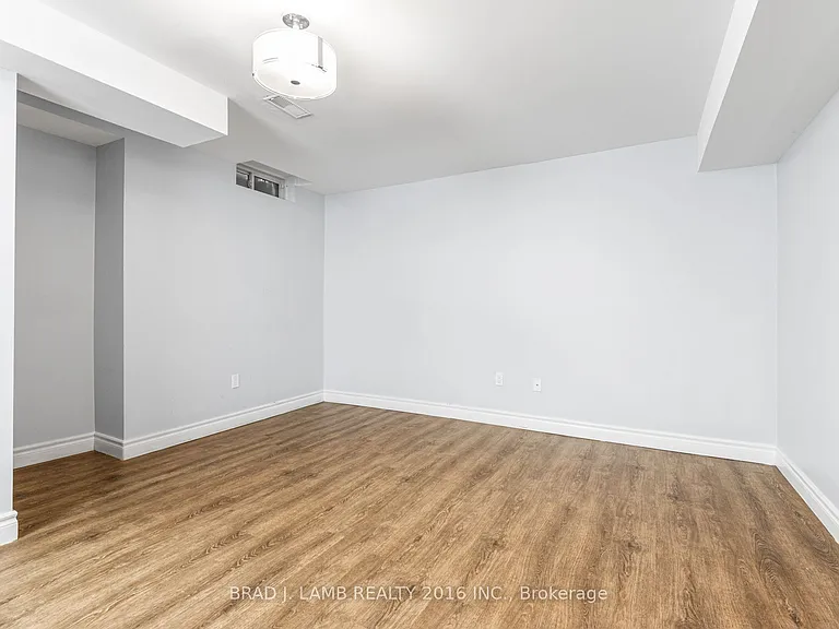 3 Hearson St #BASEMENT — Photo 23