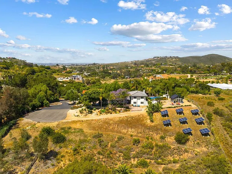 20063 Elfin Forest Ln — Photo 57