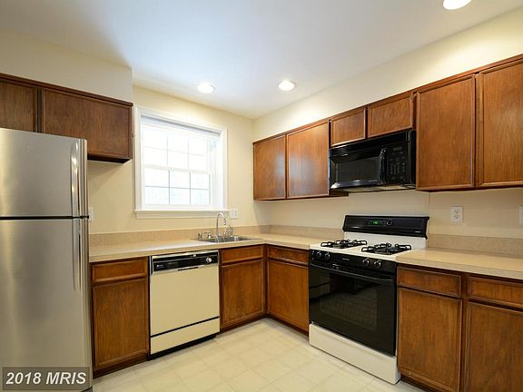 2nd image of 8711 Braeburn Dr