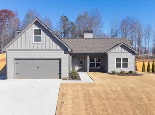 112 White Oak Trl, Commerce, GA 30529